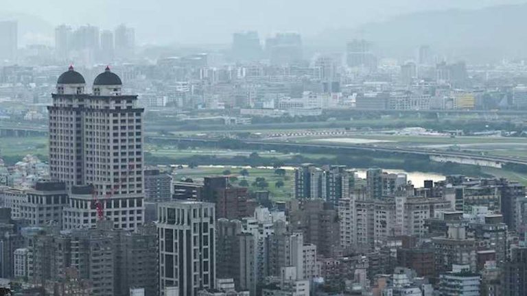 চীন ভ্রমণে নাগরিকদের সতর্ক করল তাইওয়ান